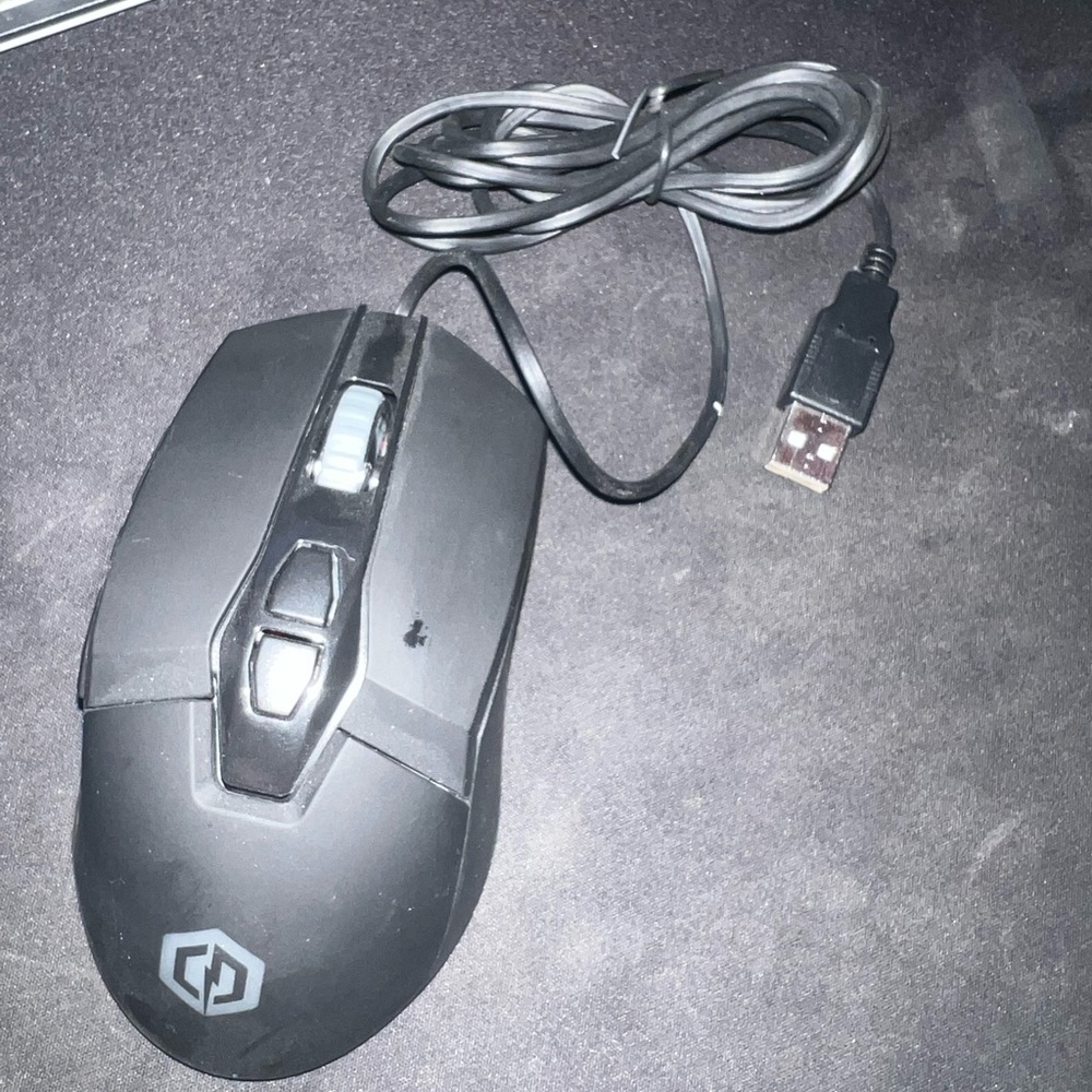 BRAND NEW CYBERPOWER MOUSE